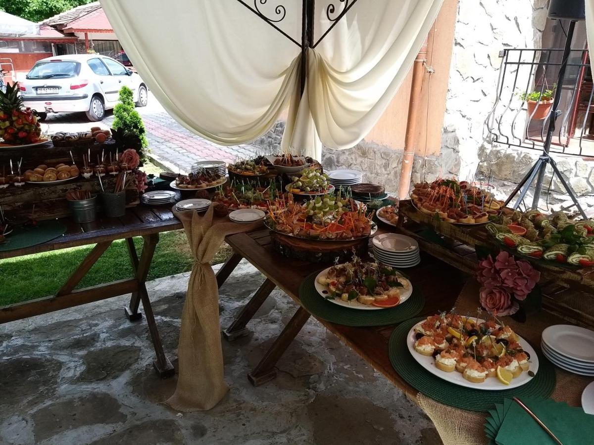 Hotel Kesta Za Gosti " Tam Krai Rekata " Slivek Exterior foto