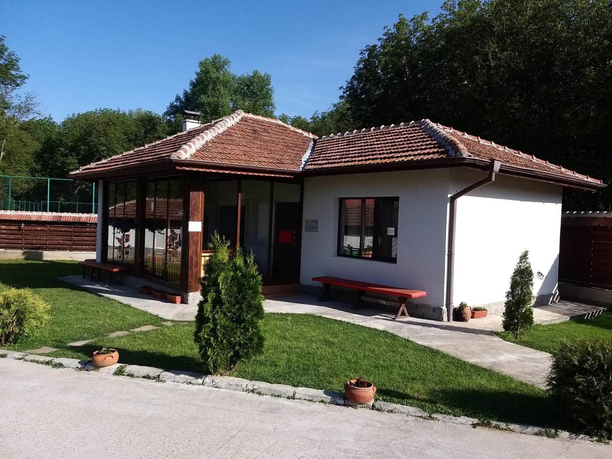 Къща За Гости "Там Край Реката " Slivek Exterior foto