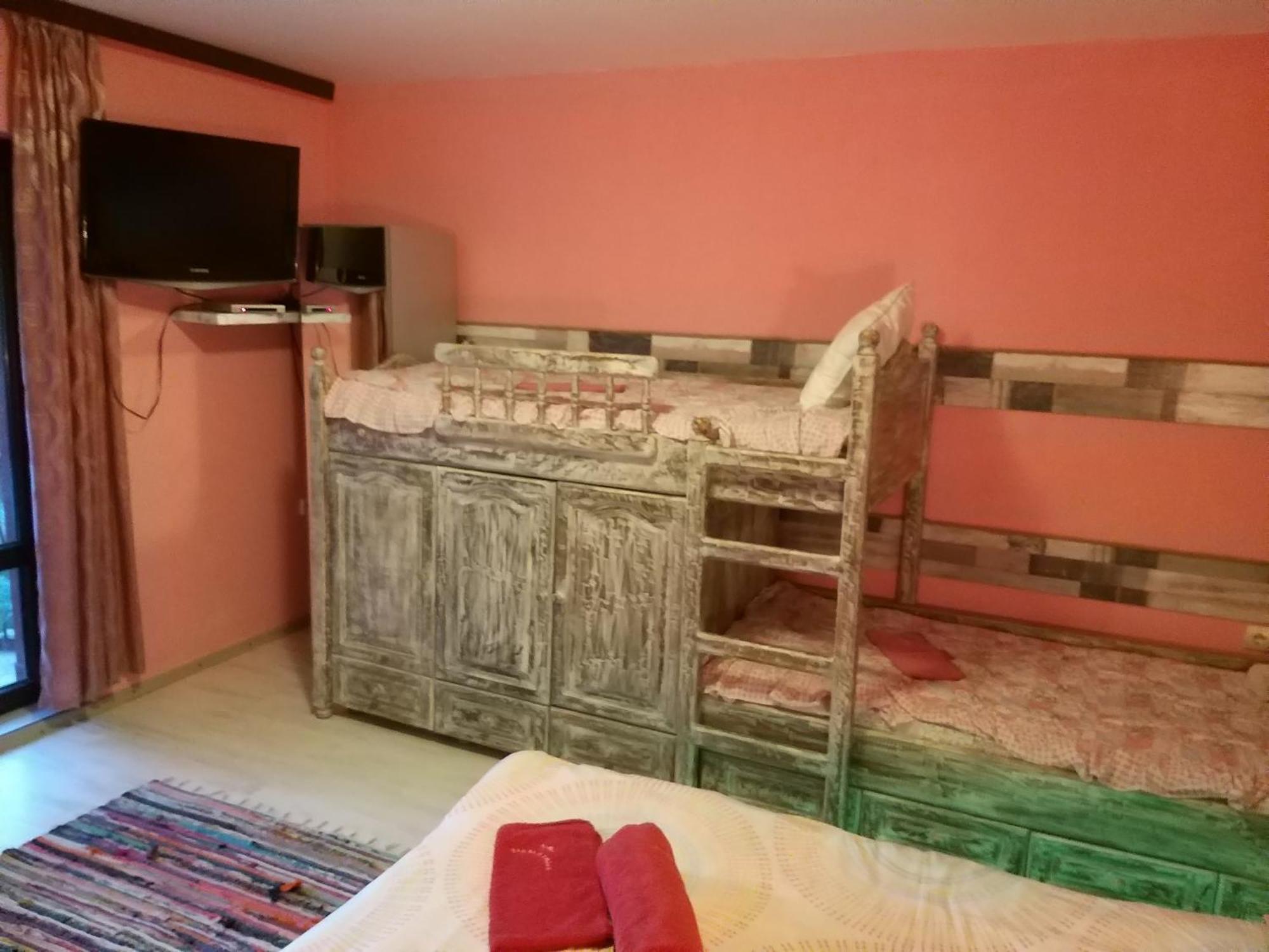 Hotel Kesta Za Gosti " Tam Krai Rekata " Slivek Habitación foto