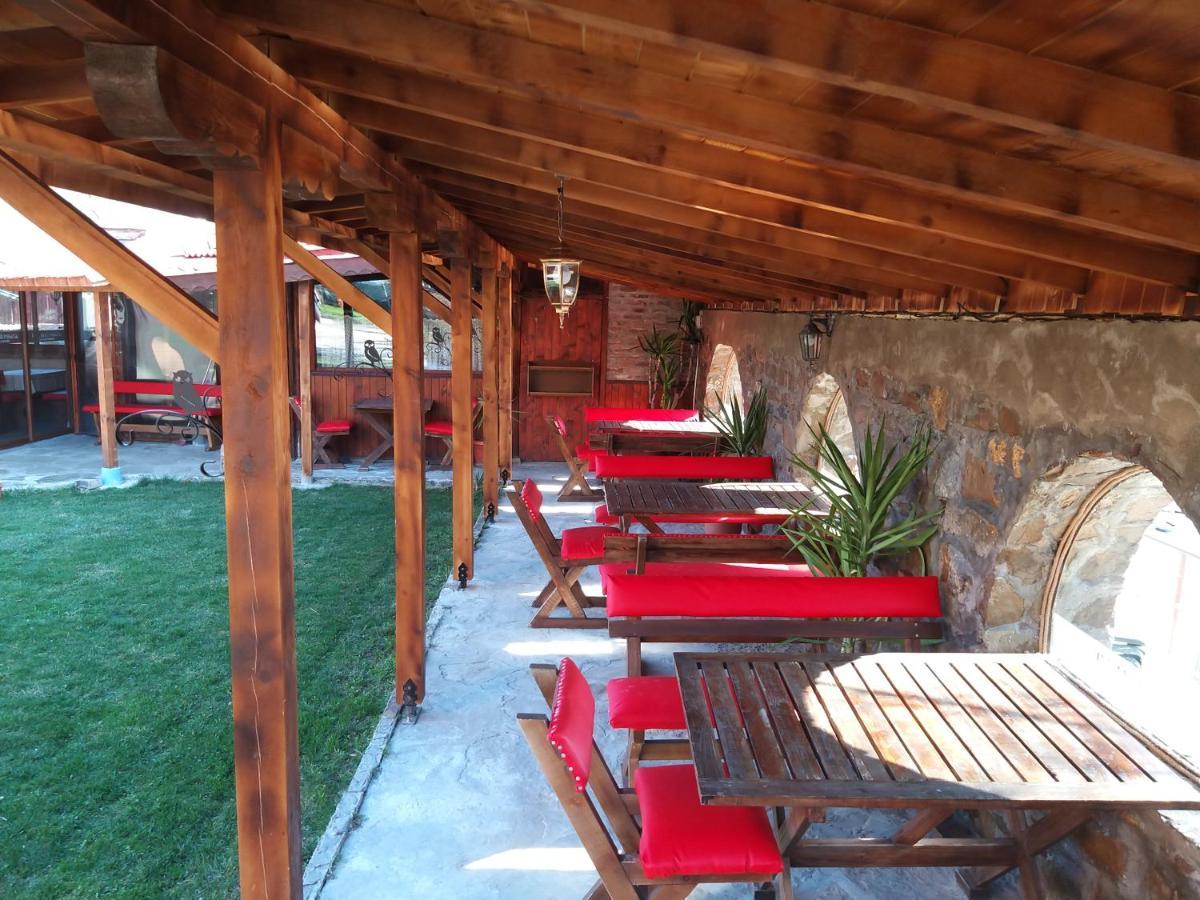 Къща За Гости "Там Край Реката " Slivek Exterior foto